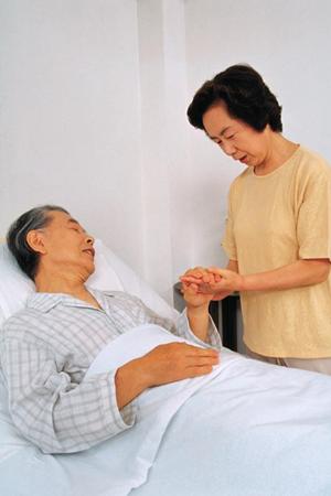 たかしま歯科では低価格でインプラント治療ができる