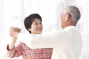 今治市で入れ歯に代わるインプラント