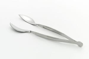 松山市で見えない矯正を考える方